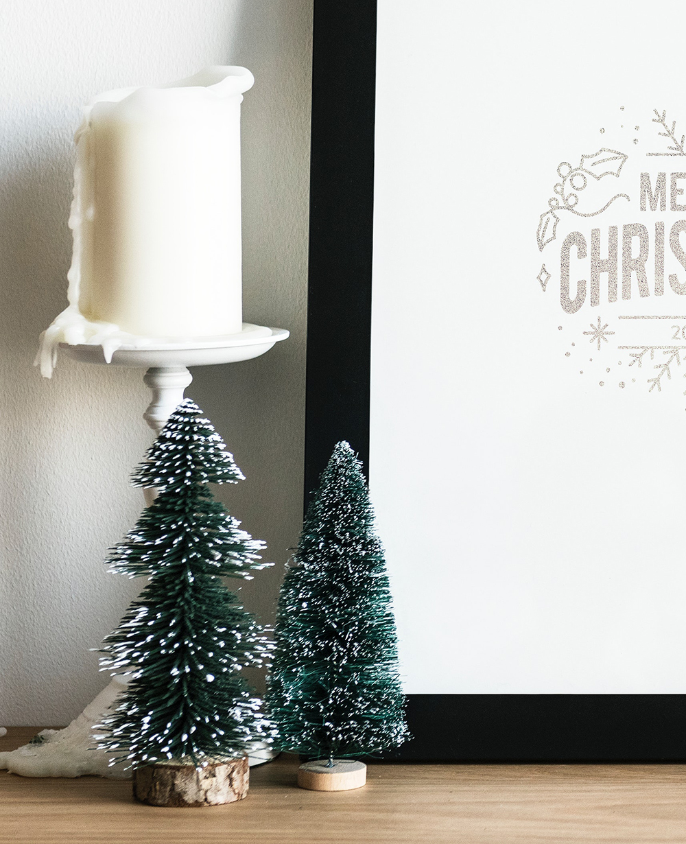 Modern simple Christmas decor.